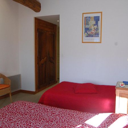 Hotel Du Donjon Aulnay  Pokoj fotografie