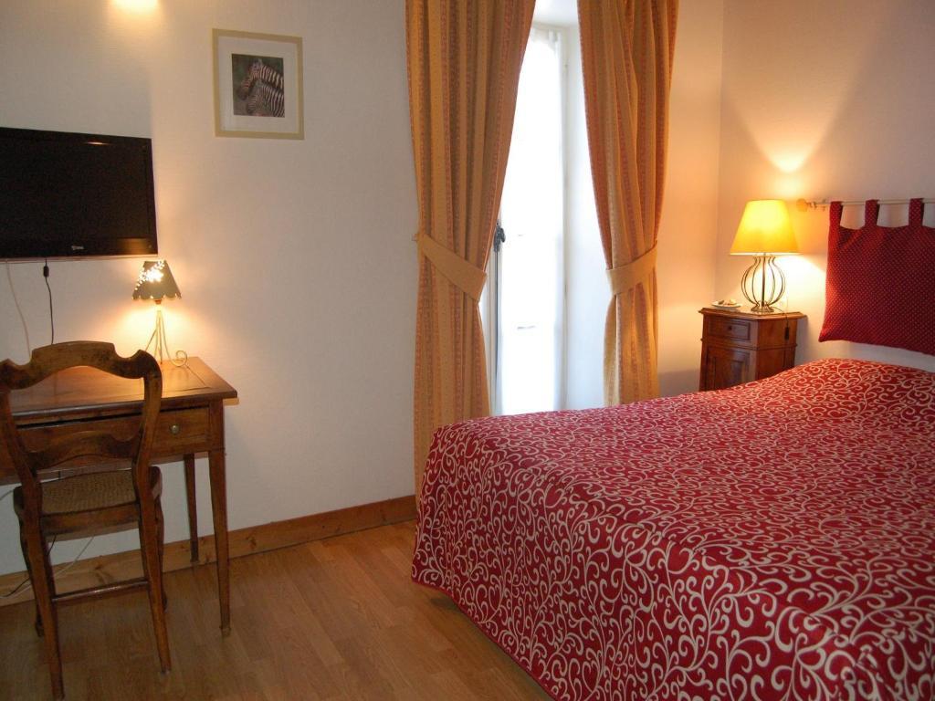 Hotel Du Donjon Aulnay  Pokoj fotografie
