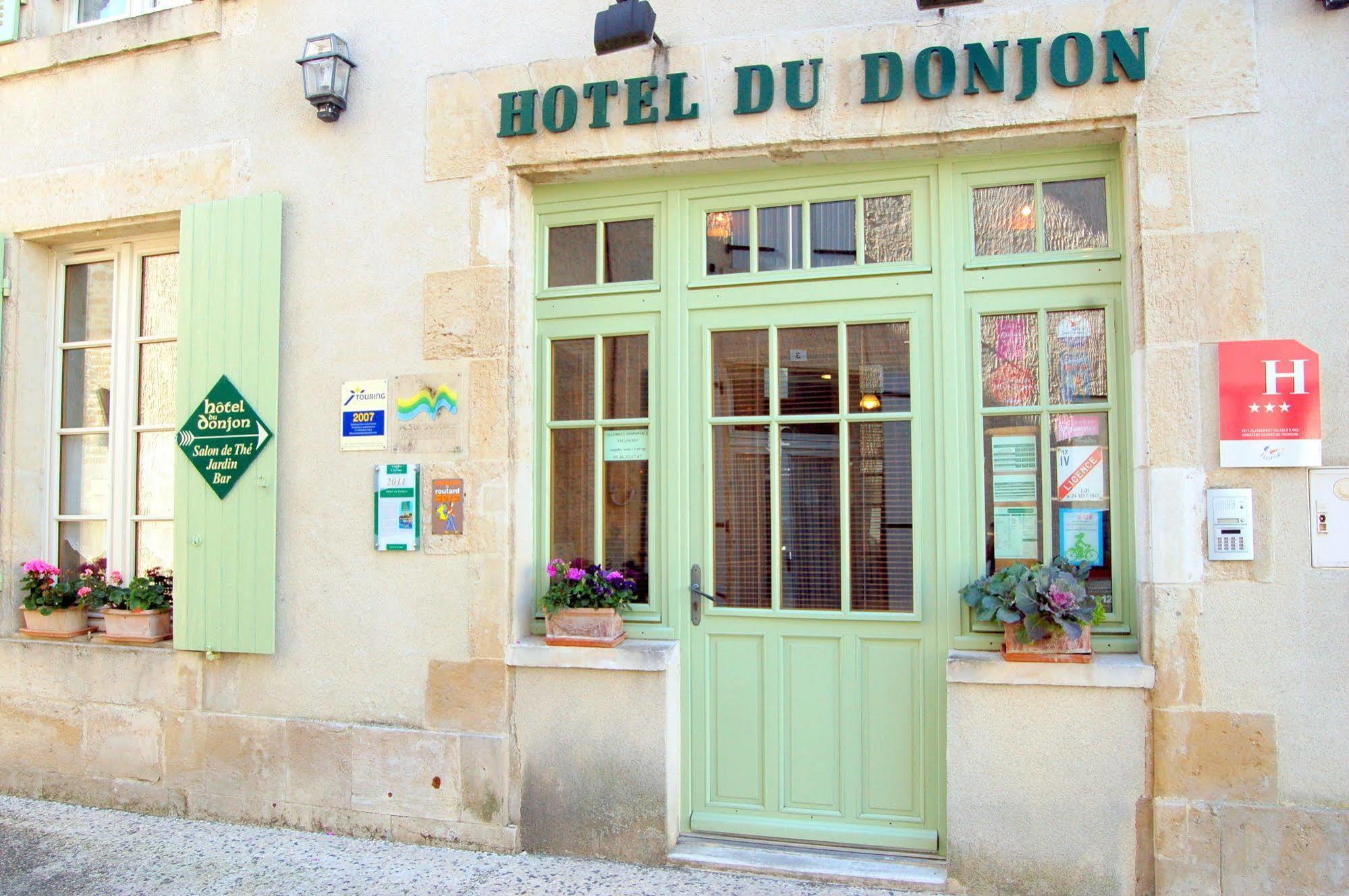 Hotel Du Donjon Aulnay  Exteriér fotografie