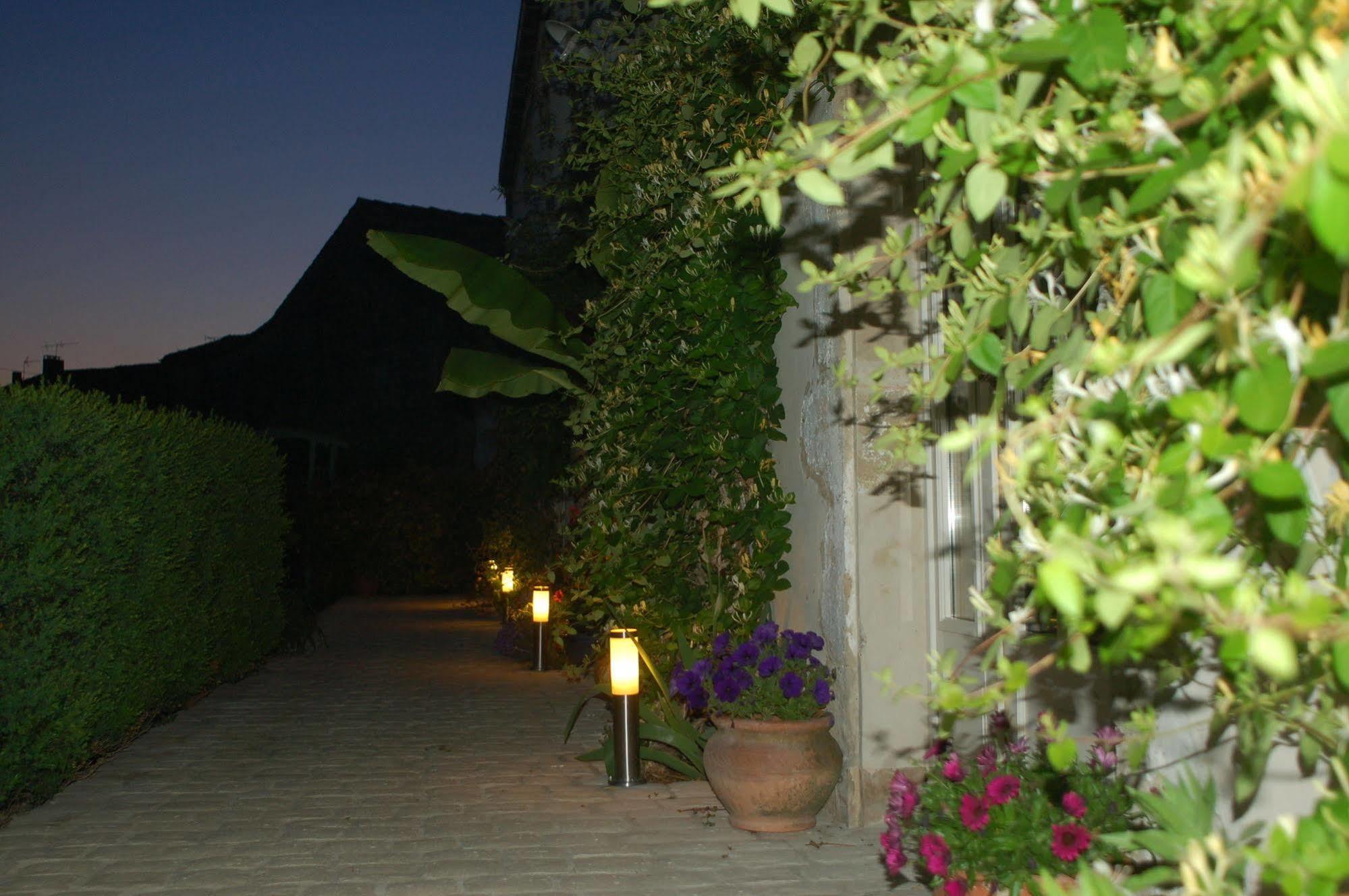 Hotel Du Donjon Aulnay  Exteriér fotografie